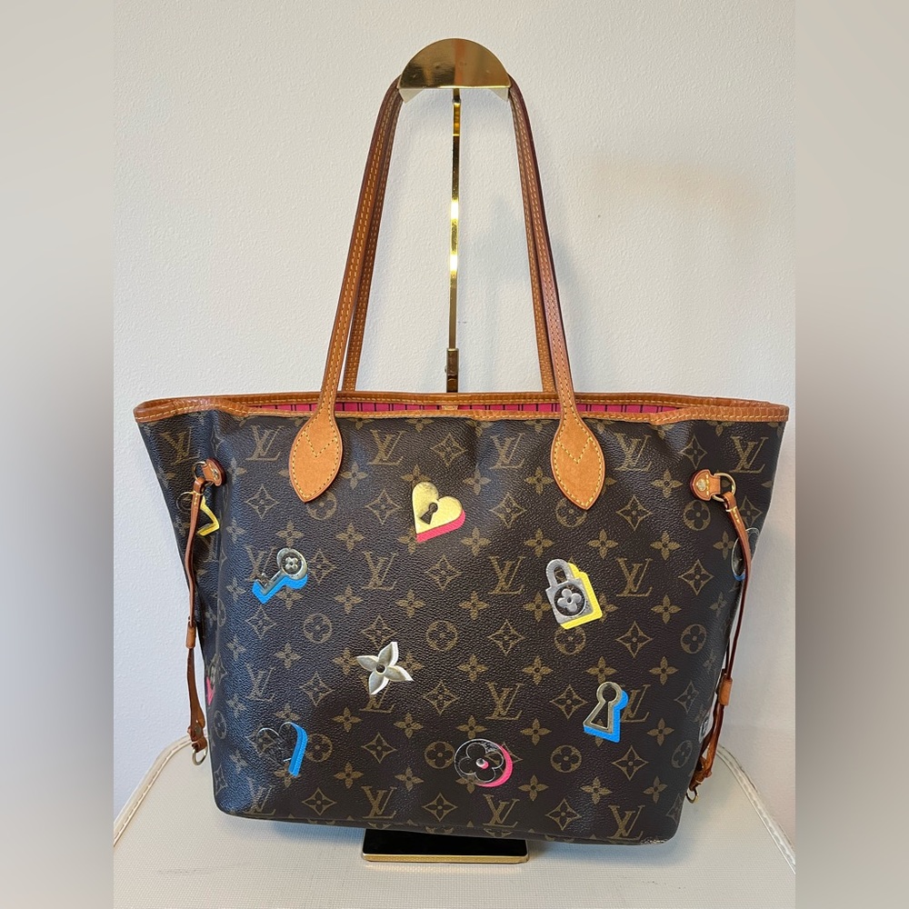 Louis Vuitton Limited Edition Love Lock Monogram Neverfull - Picture 2 of 16